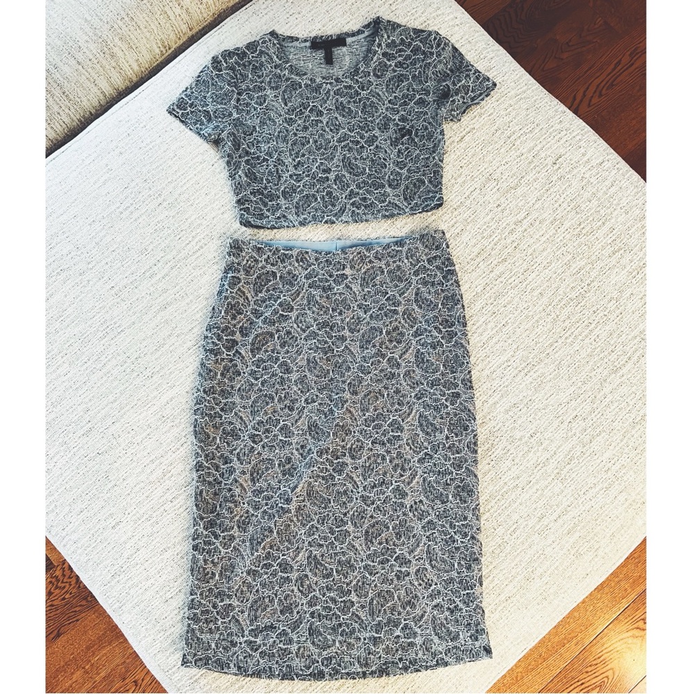 💥SOLD💥 BCBG matching top and skirt set
